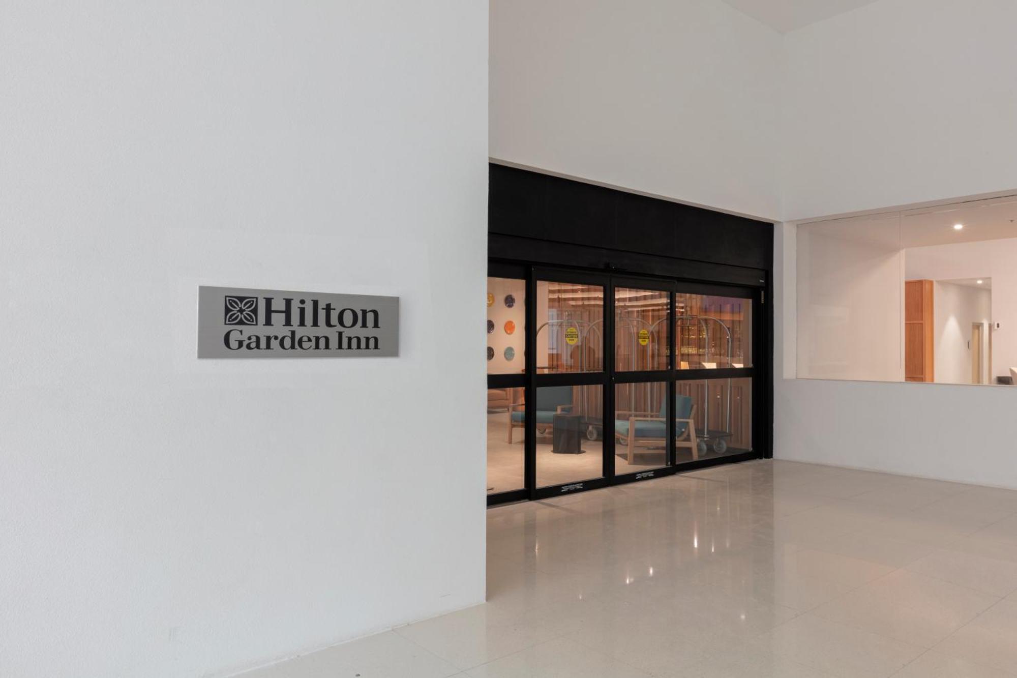 Hilton Garden Inn Guadalajara Airport El Zapote  Екстериор снимка
