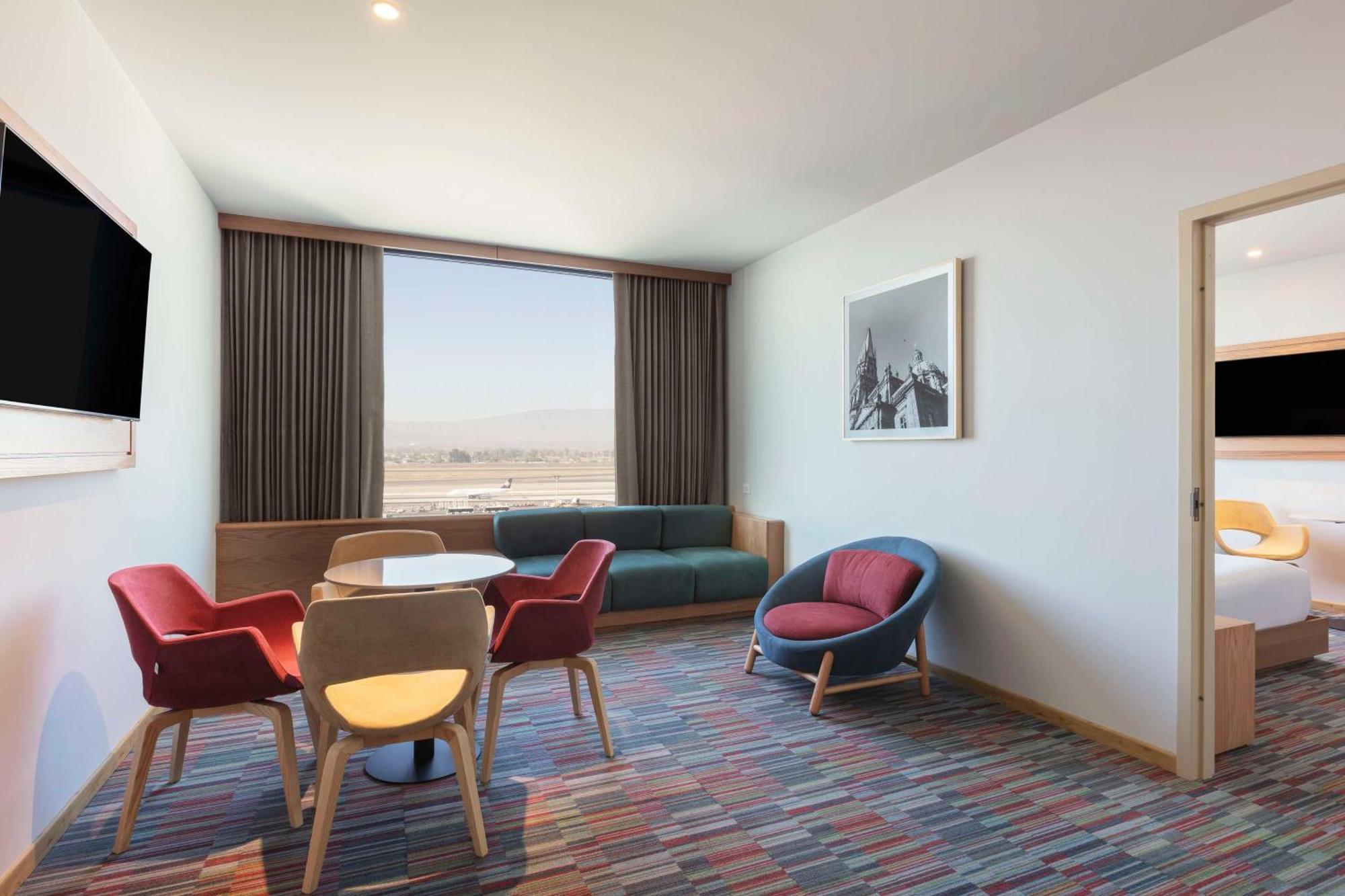 Hilton Garden Inn Guadalajara Airport El Zapote  Екстериор снимка